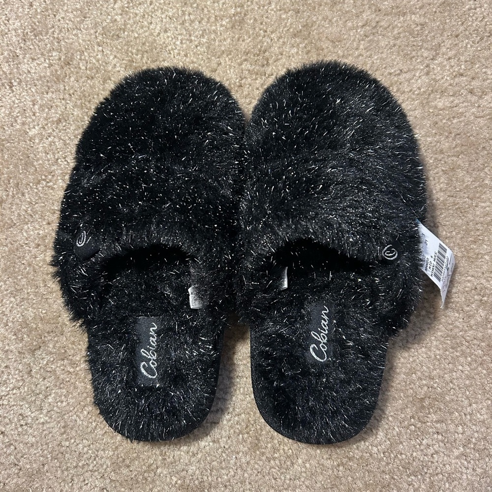 Cobian Women's Black Plush Slippers